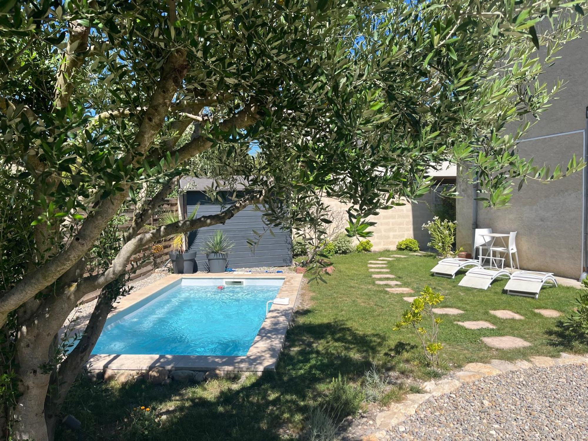 Apartamento Sasha'Blue-Terrasse Jardin-Park-Clim-Piscine LʼIsle-sur-la-Sorgue Exterior foto